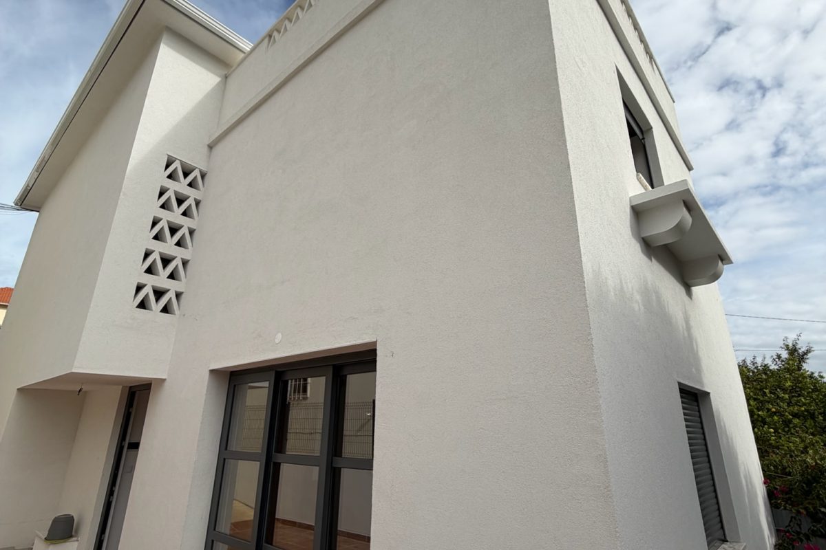 17_fachada_empena_moderna
